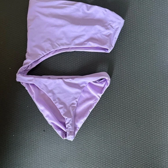 Superdown Lavender Purple Calla One Piece Monokini Strapless Swimsuit size XS - Picture 6 of 9